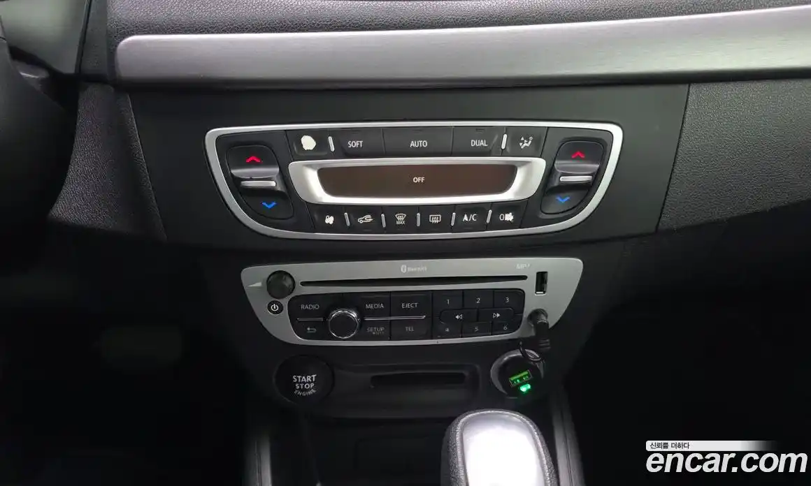 Renault SM3 2019 1.6 гидро в Москве № 2128896, фото 21