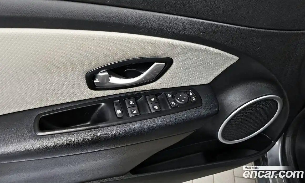 Renault SM3 2017 1.6 гидро в Москве № 2129024, фото 33