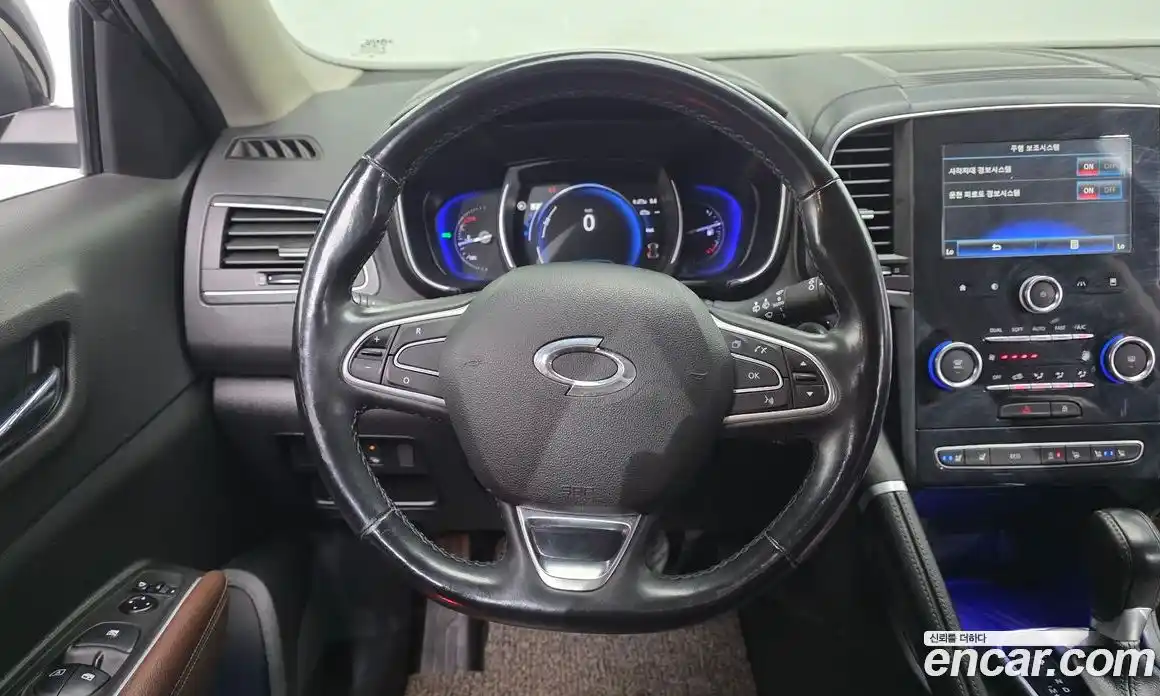 Renault QM6 2017 2.0 гидро в Москве № 2129341, фото 20