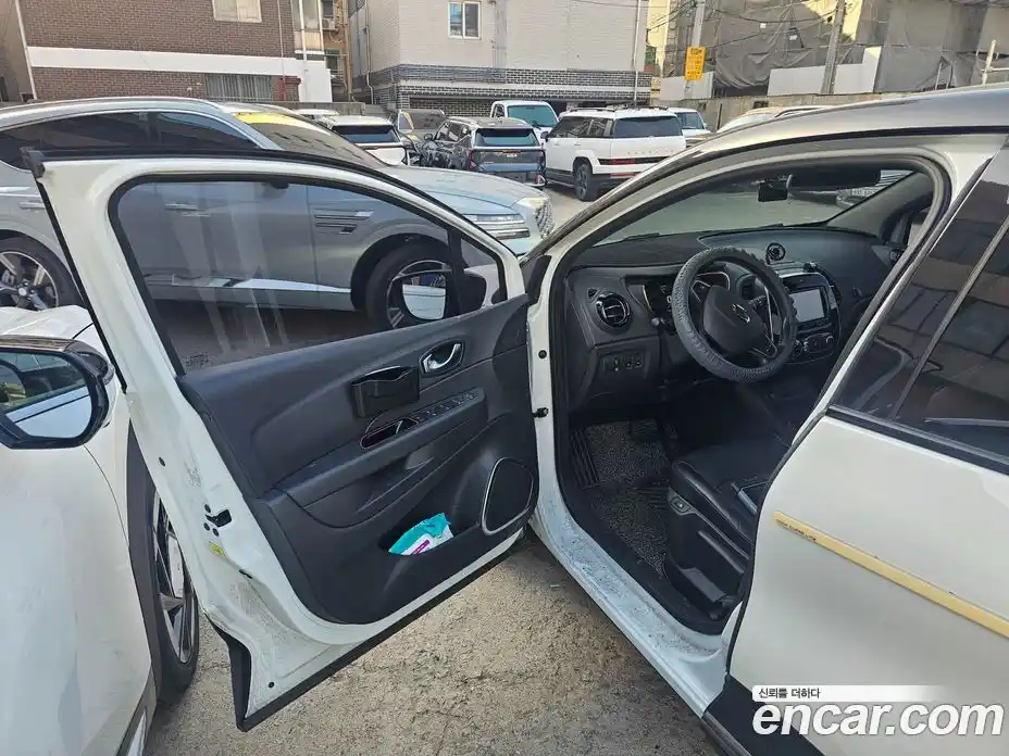 Renault QM3 2019 1.5 гидро в Москве № 2129693, фото 3