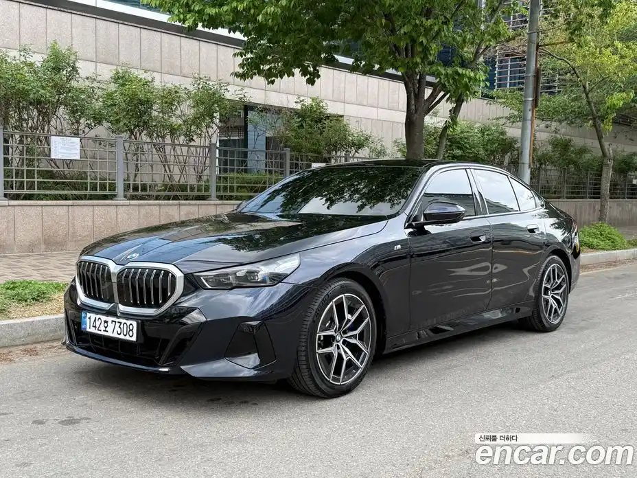 BMW 5-Series 2025 2.0 гидро в Москве № 2129844, фото 1