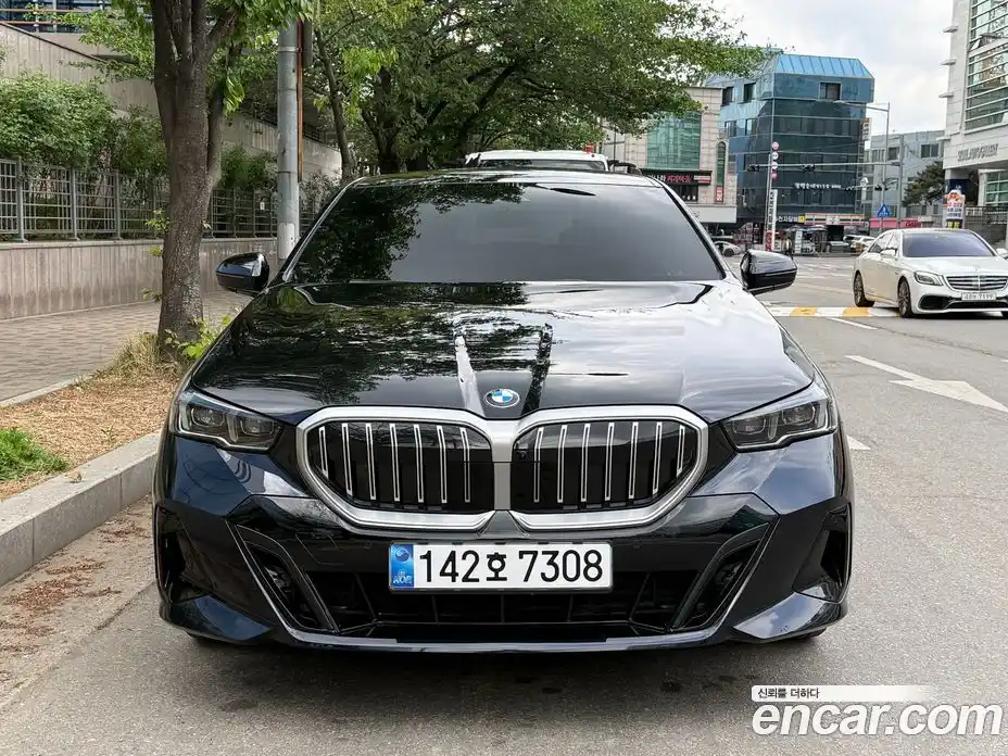 BMW 5-Series 2025 2.0 гидро в Москве № 2129844, фото 2