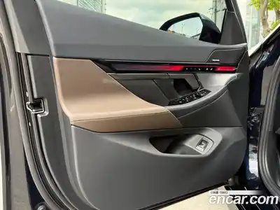 BMW 5-Series 2025 2.0 гидро в Москве № 2129844, миниатюра 8