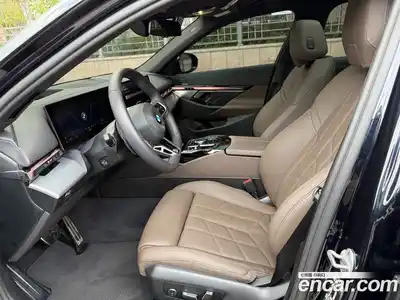 BMW 5-Series 2025 2.0 гидро в Москве № 2129844, миниатюра 10