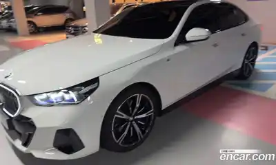 BMW 5-Series 2025 2.0 гидро в Москве № 2129953, миниатюра 3