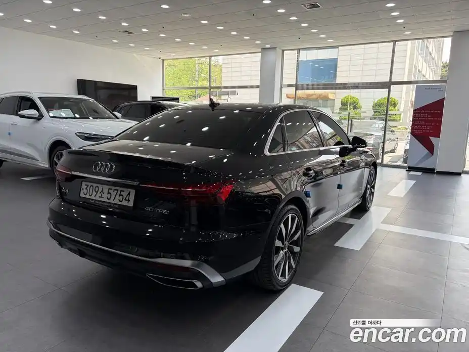 Audi A4 2023 2.0 гидро в Москве № 2131394, фото 2