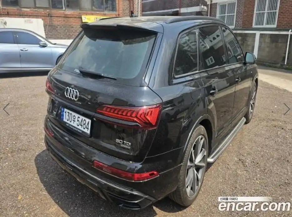 Audi Q7 2023 3.0 гидро в Москве № 2131403, фото 4