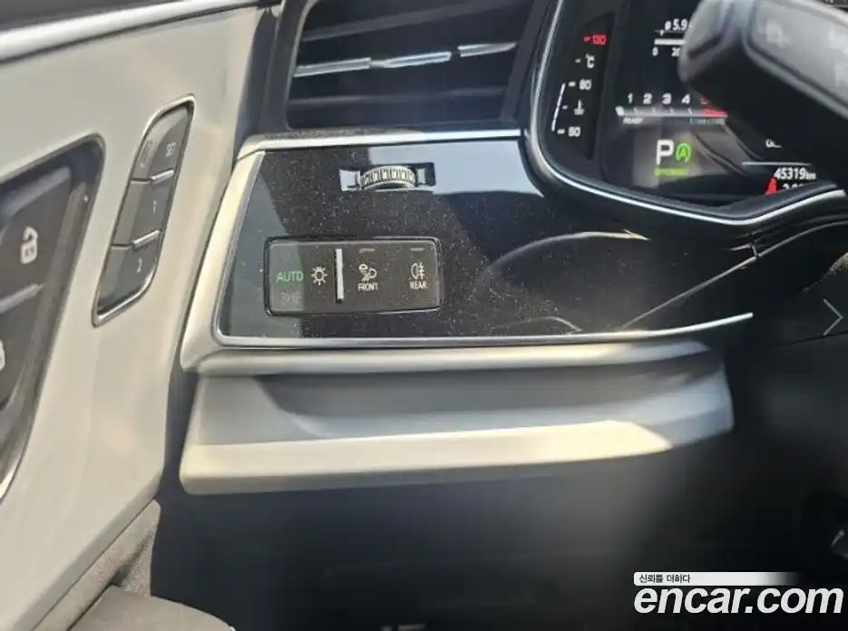 Audi Q7 2023 3.0 гидро в Москве № 2131403, фото 9