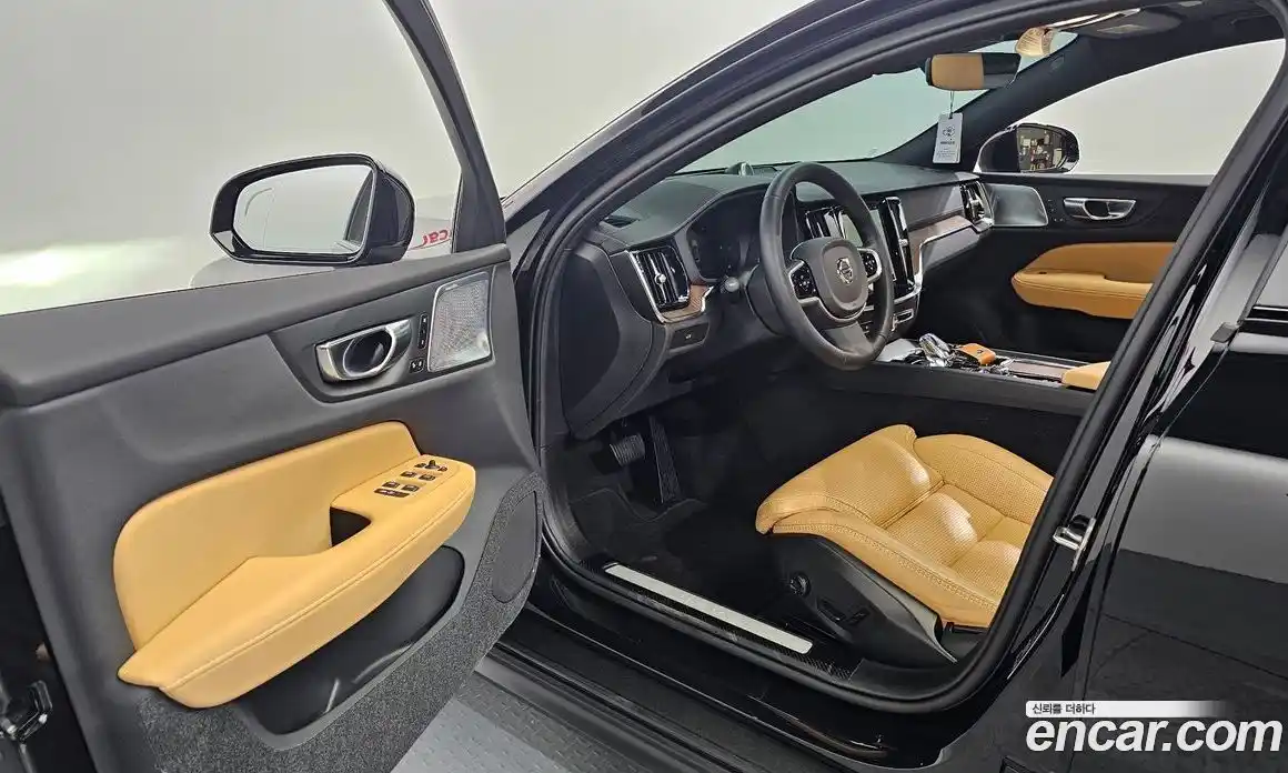 Volvo V60 2024 2.0 гидро в Москве № 2131493, фото 13
