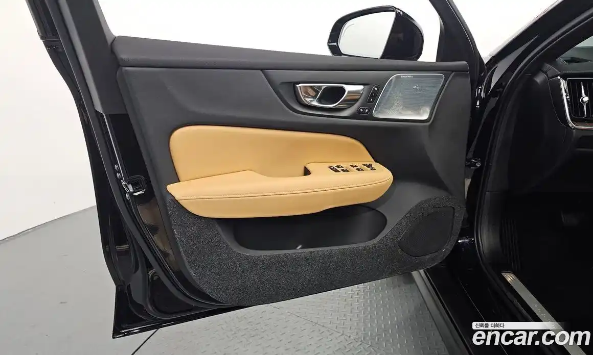 Volvo V60 2024 2.0 гидро в Москве № 2131493, фото 14