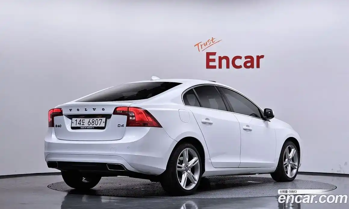 Volvo S60 2017 2.0 гидро в Москве № 2131532, фото 2
