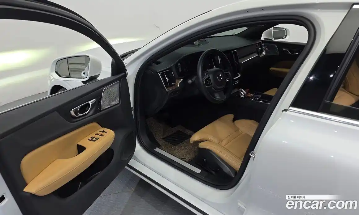 Volvo S60 2021 2.0 гидро в Москве, фото 13
