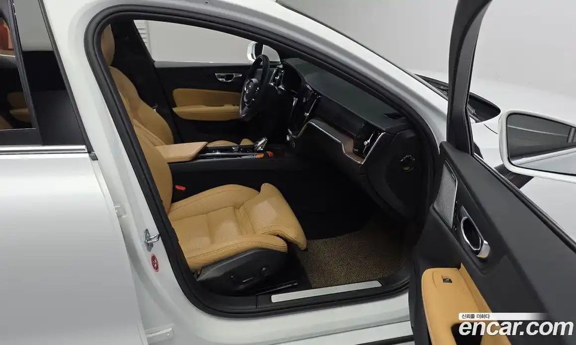 Volvo S60 2021 2.0 гидро в Москве, фото 16