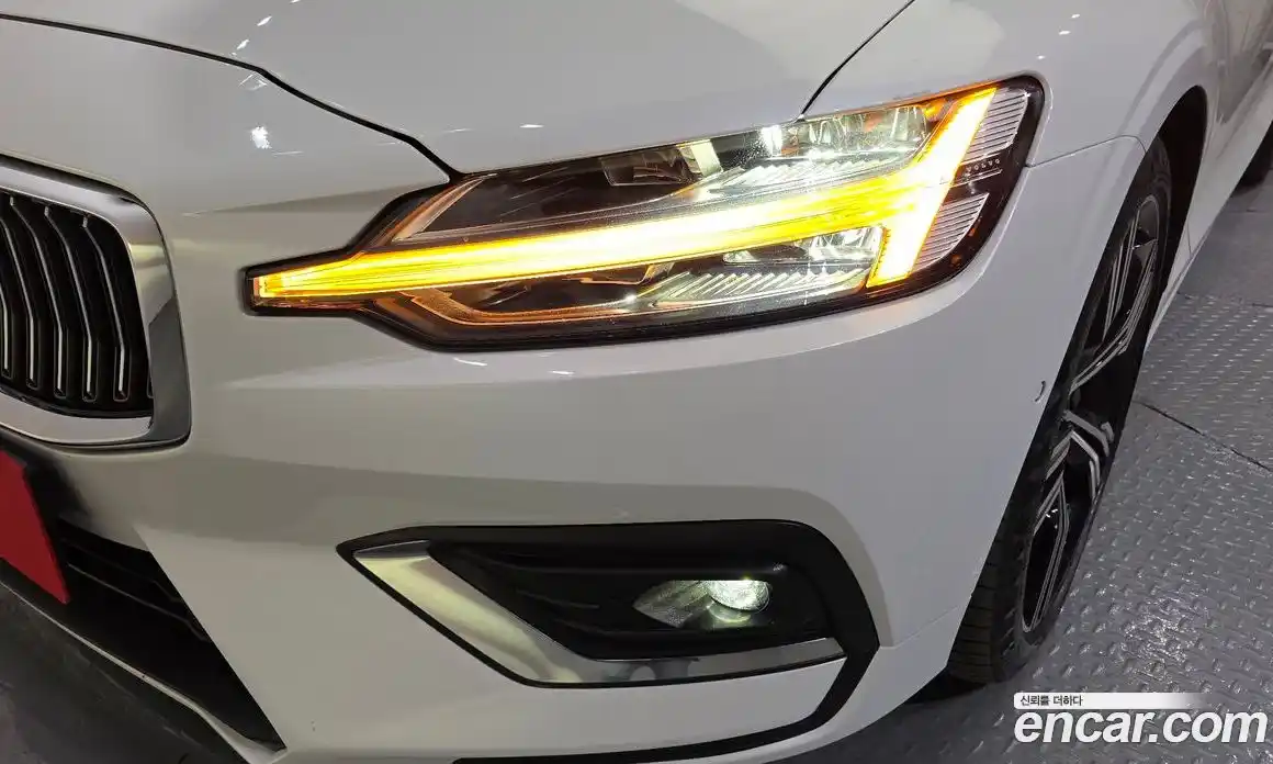 Volvo S60 2021 2.0 гидро в Москве, фото 8