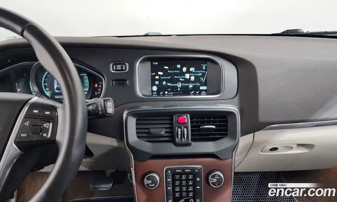 Volvo V40 2016 2.0 гидро в Москве, фото 12