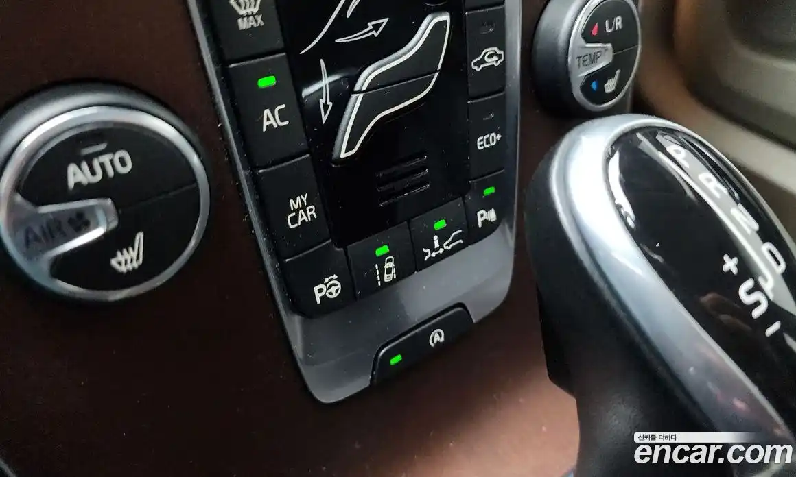 Volvo V40 2016 2.0 гидро в Москве, фото 18
