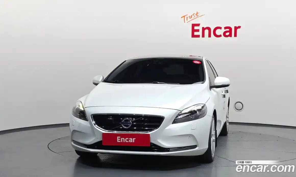 Volvo V40 2016 2.0 гидро в Москве, фото 3