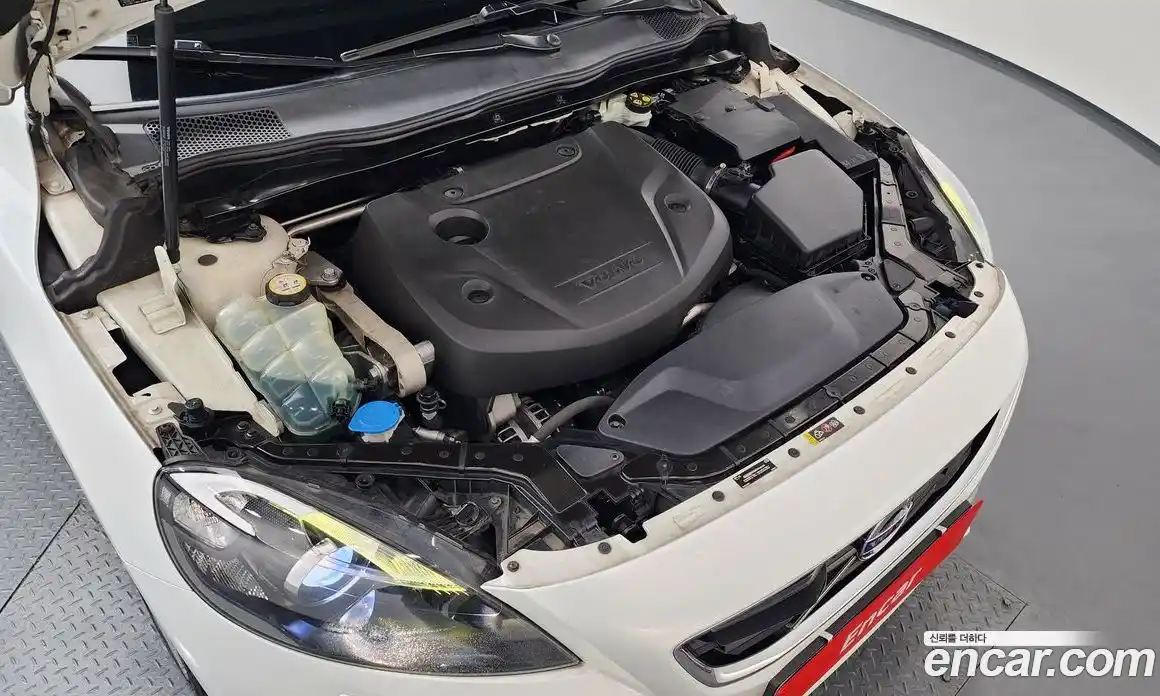 Volvo V40 2016 2.0 гидро в Москве, фото 6