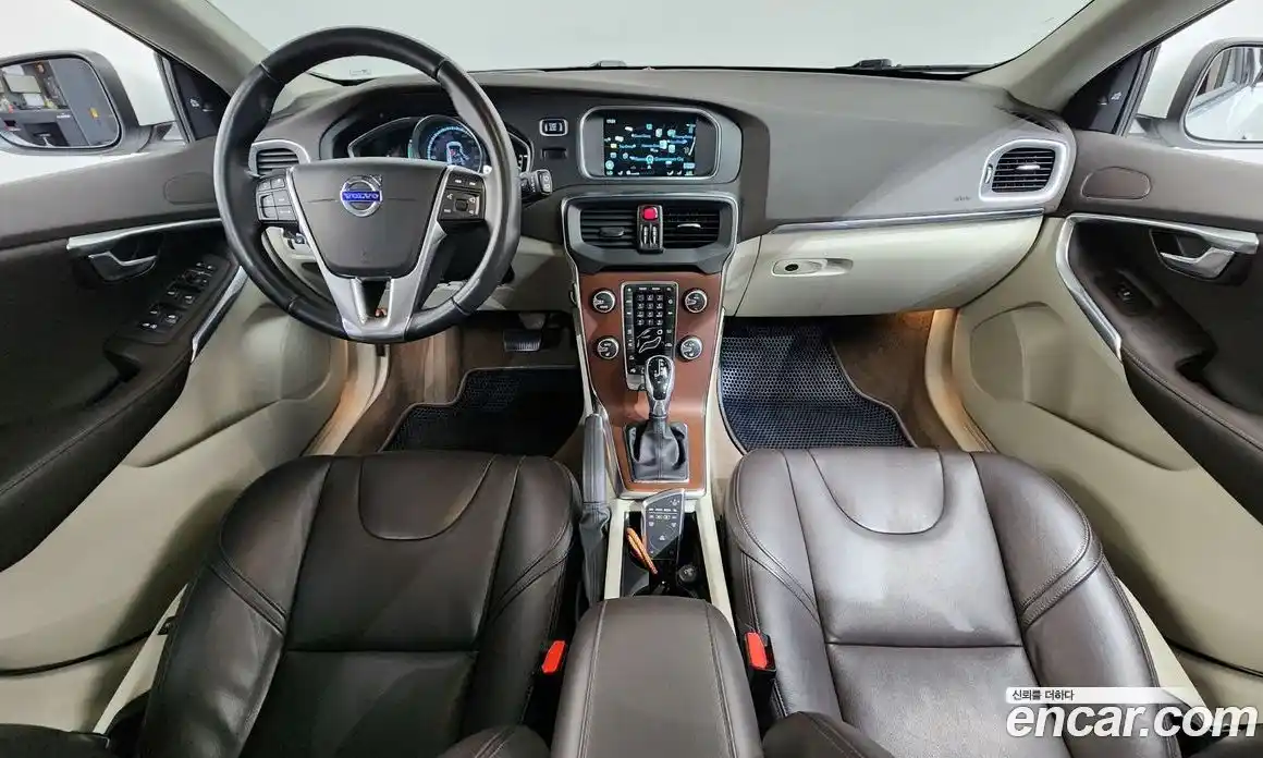 Volvo V40 2016 2.0 гидро в Москве, фото 7