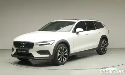 Volvo V60 B5 Ultra AWD