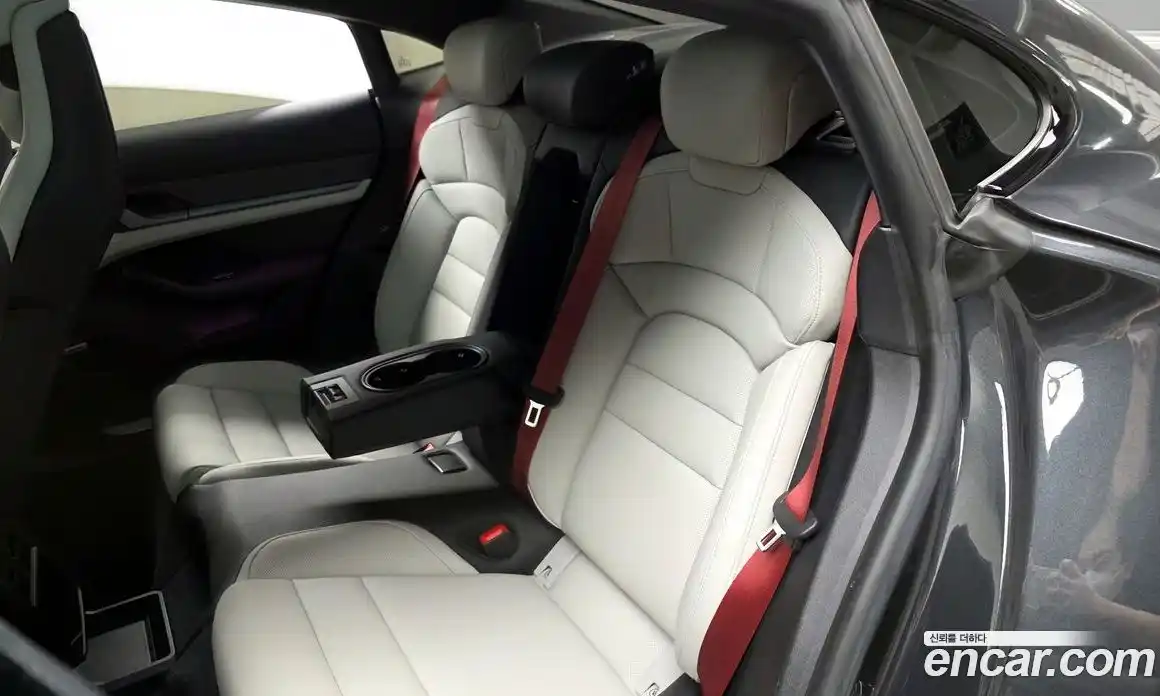 Porsche Taycan 2021 0.1 гидро в Москве, фото 18
