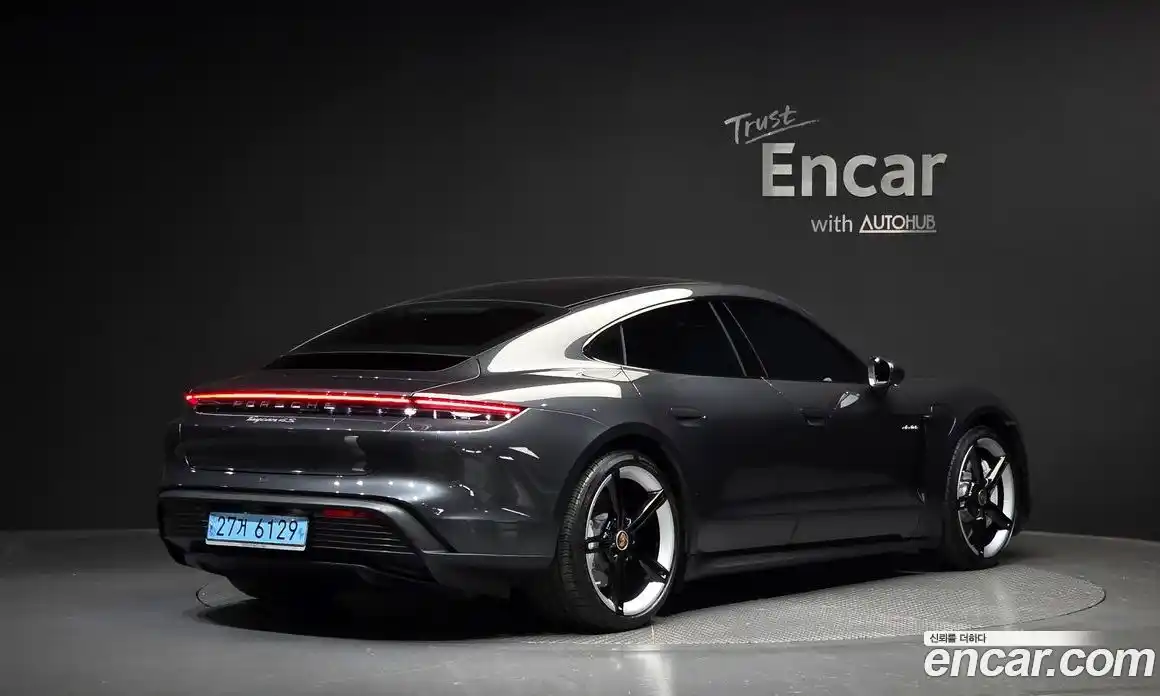 Porsche Taycan 2021 0.1 гидро в Москве, фото 2