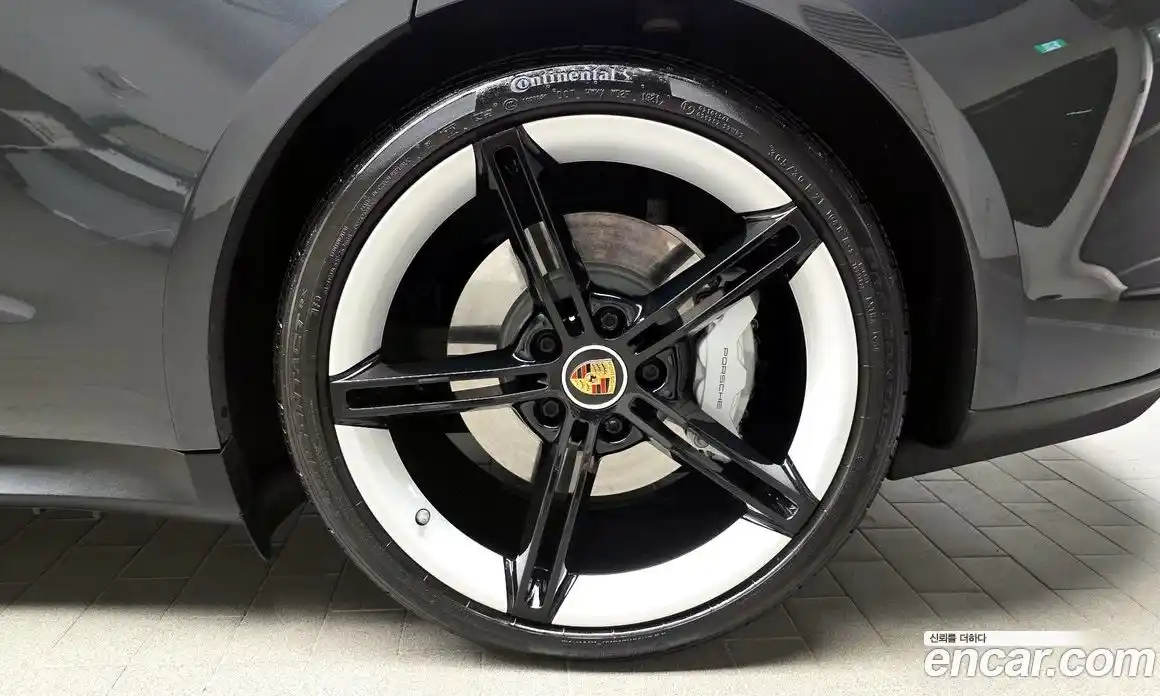 Porsche Taycan 2021 0.1 гидро в Москве, фото 7