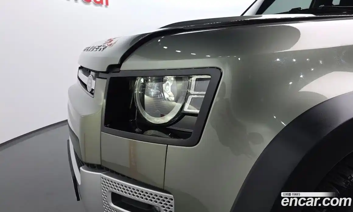 Land Rover Defender 2020 2.0 гидро в Москве № 2131845, фото 7