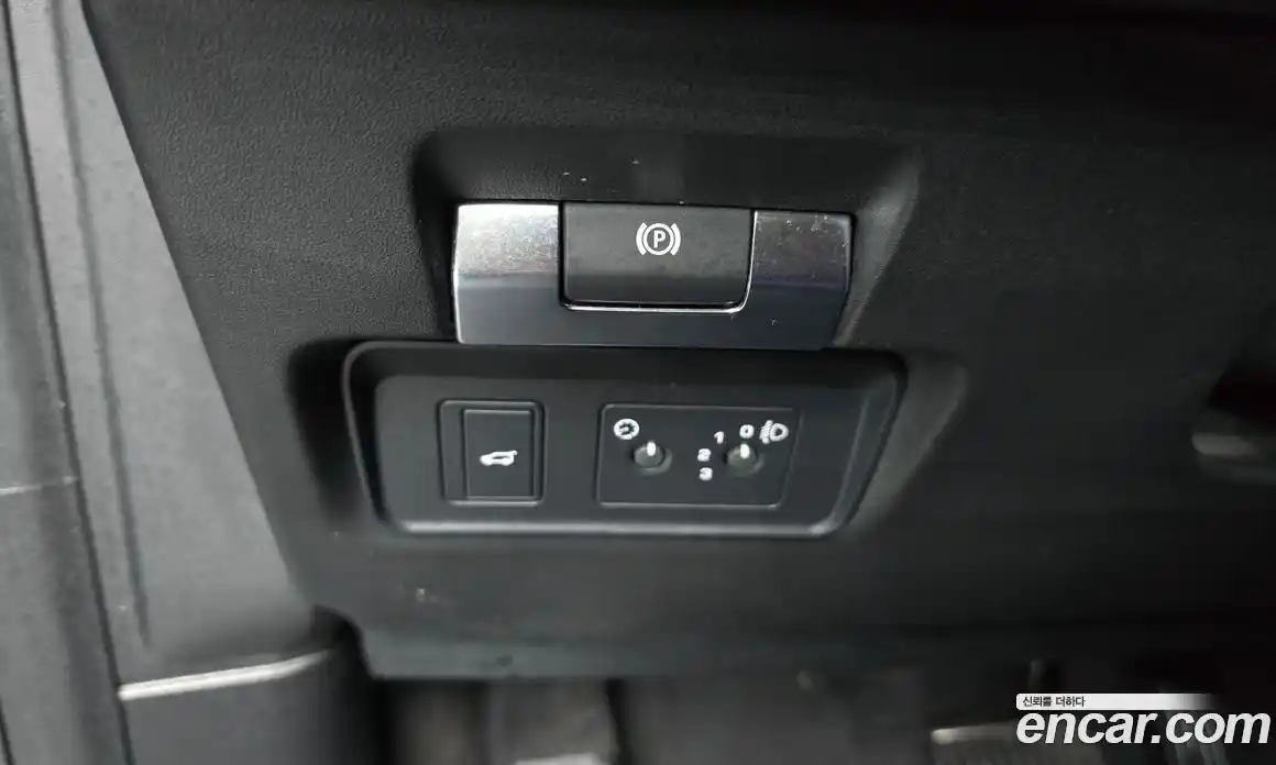 Land Rover Discovery Sport 2020 2.0 гидро в Москве № 2131877, фото 25