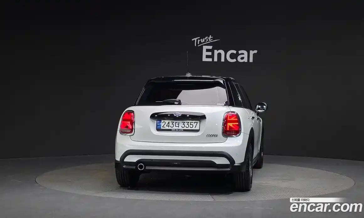 Mini Cooper 2023 1.5 гидро в Москве № 2131980, фото 4