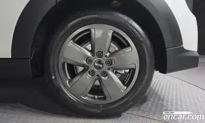 Mini Cooper 2023 1.5 гидро в Москве № 2131980, миниатюра 5