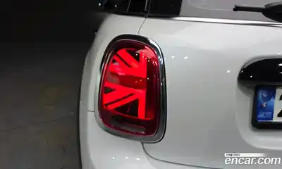 Mini Cooper 2023 1.5 гидро в Москве № 2131980, миниатюра 9
