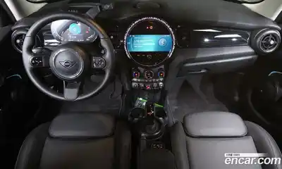 Mini Cooper 2023 1.5 гидро в Москве № 2131980, миниатюра 10
