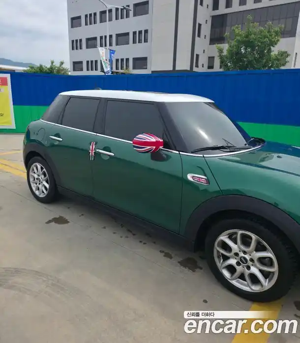 Mini Cooper 2020 1.5 гидро в Москве № 2132169, фото 2