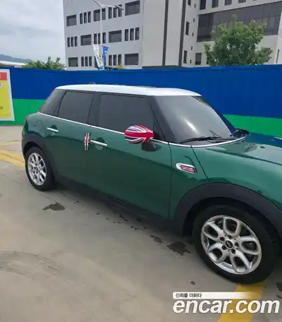 Mini Cooper 2020 1.5 гидро в Москве № 2132169, миниатюра 2