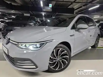 Volkswagen Golf 2023 2.0 гидро в Москве № 2132405, миниатюра 1