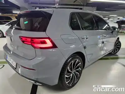 Volkswagen Golf 2023 2.0 гидро в Москве № 2132405, миниатюра 4
