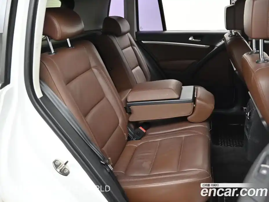 Volkswagen Tiguan 2015 2.0 гидро в Москве № 2132520, фото 12