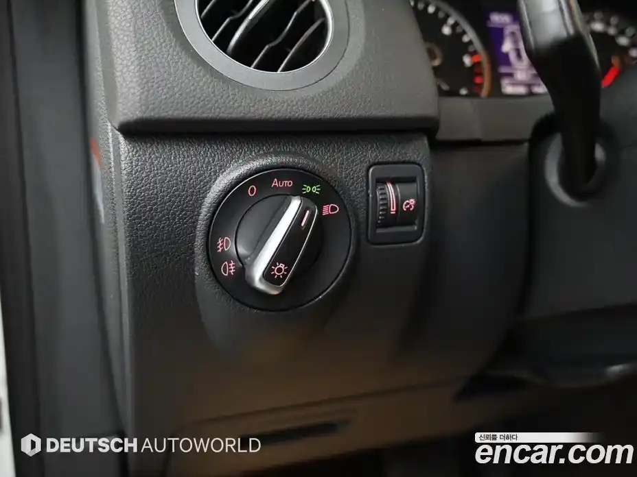 Volkswagen Tiguan 2015 2.0 гидро в Москве № 2132520, фото 16
