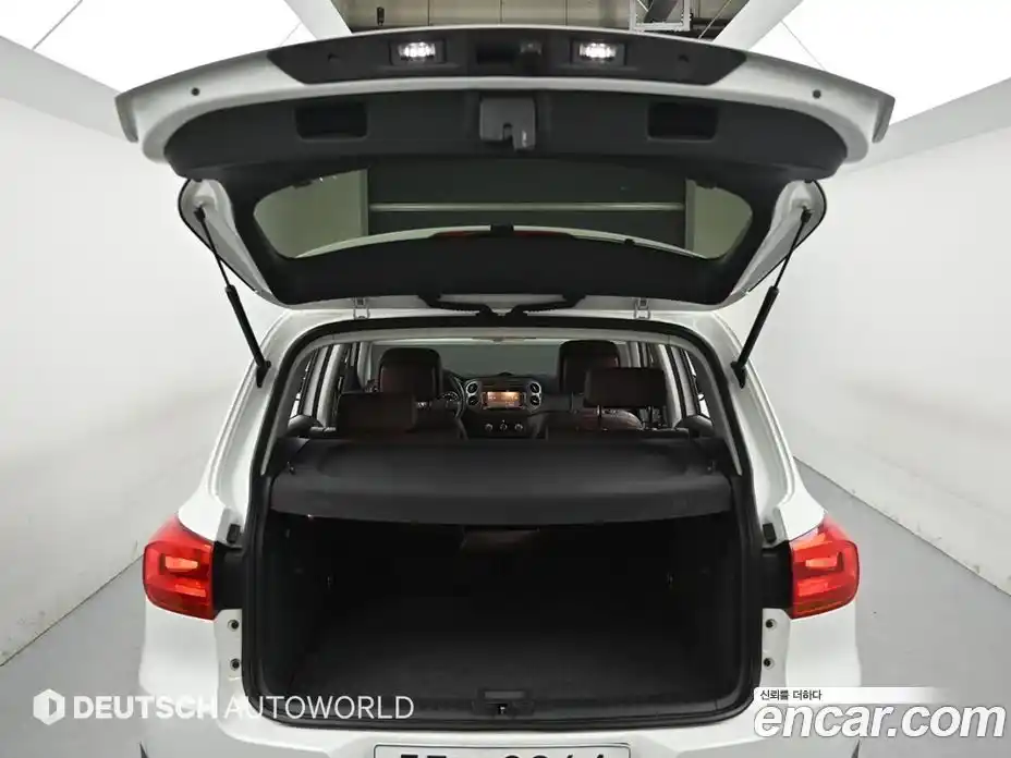 Volkswagen Tiguan 2015 2.0 гидро в Москве № 2132520, фото 19