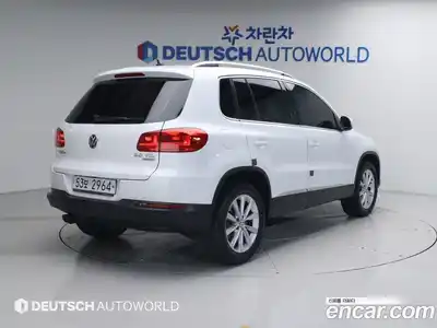Volkswagen Tiguan 2015 2.0 гидро в Москве № 2132520, миниатюра 2