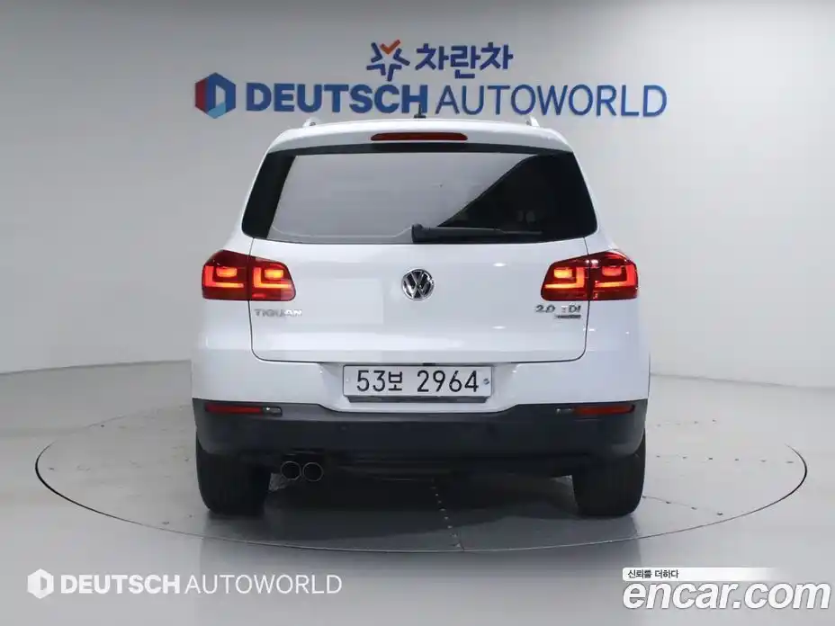 Volkswagen Tiguan 2015 2.0 гидро в Москве № 2132520, фото 4