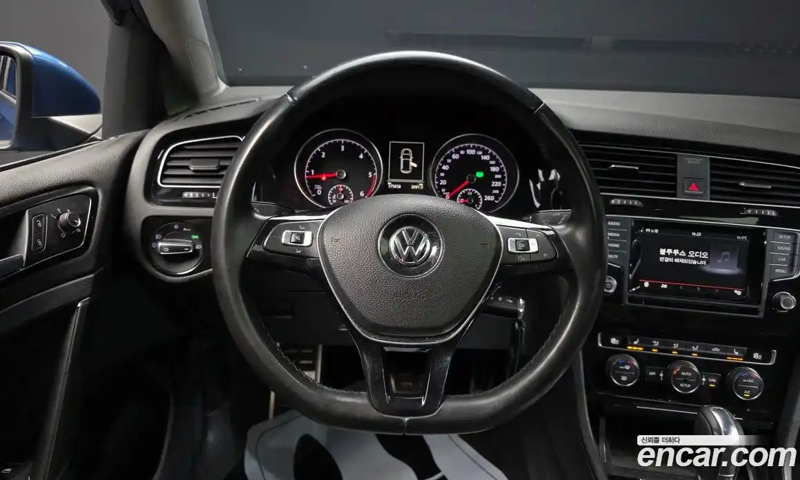 Volkswagen Golf 2013 2.0 гидро в Москве № 2132534, фото 12