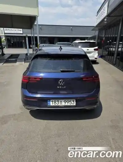 Volkswagen Golf 2022 2.0 гидро в Москве № 2132577, миниатюра 2