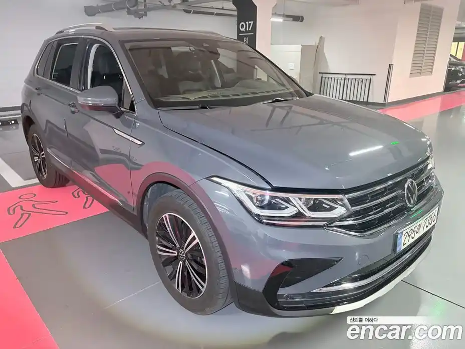 Volkswagen Tiguan 2021 2.0 гидро в Москве № 2132587, фото 6