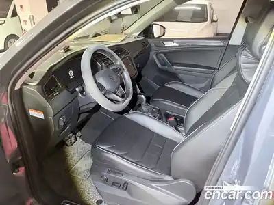 Volkswagen Tiguan 2021 2.0 гидро в Москве № 2132587, миниатюра 8