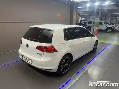 Volkswagen Golf 2016 2.0 гидро в Москве № 2132594, миниатюра 2