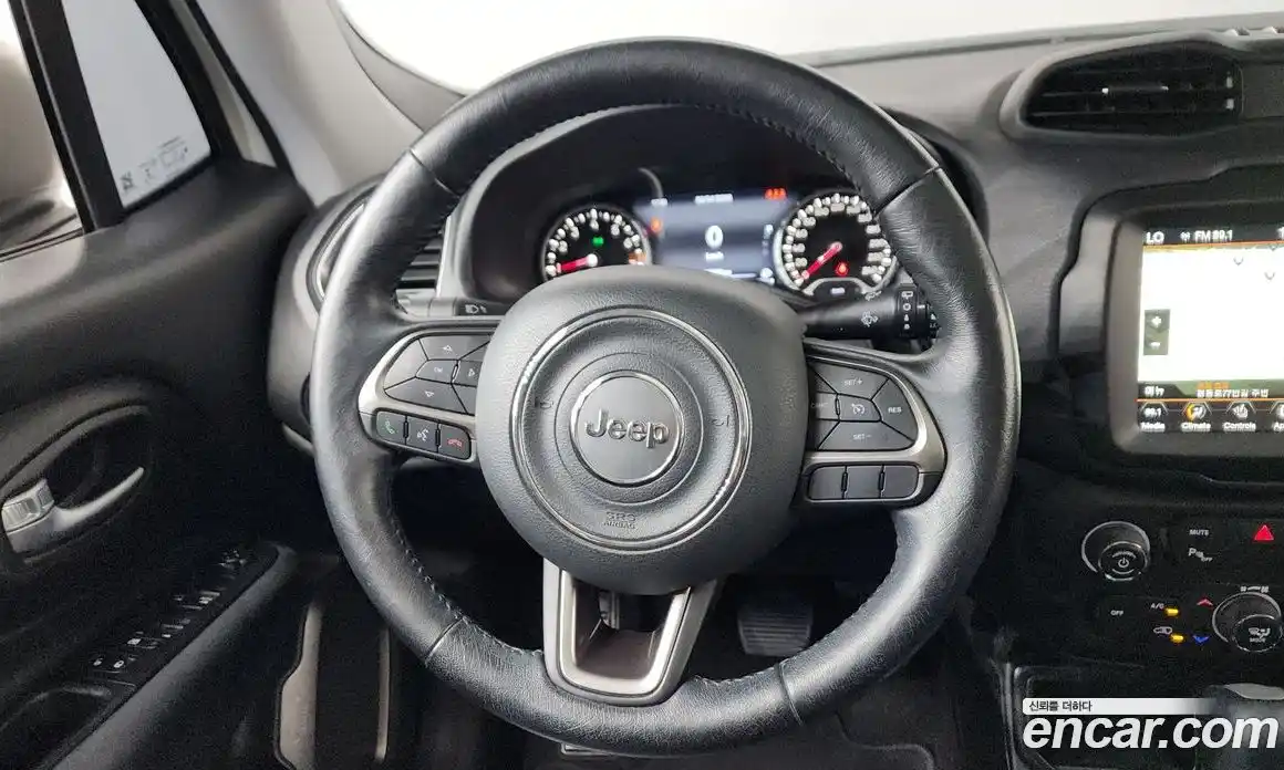 Jeep Renegade 2019 2.4 гидро в Москве № 2132690, фото 19