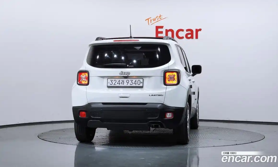 Jeep Renegade 2019 2.4 гидро в Москве № 2132690, фото 4