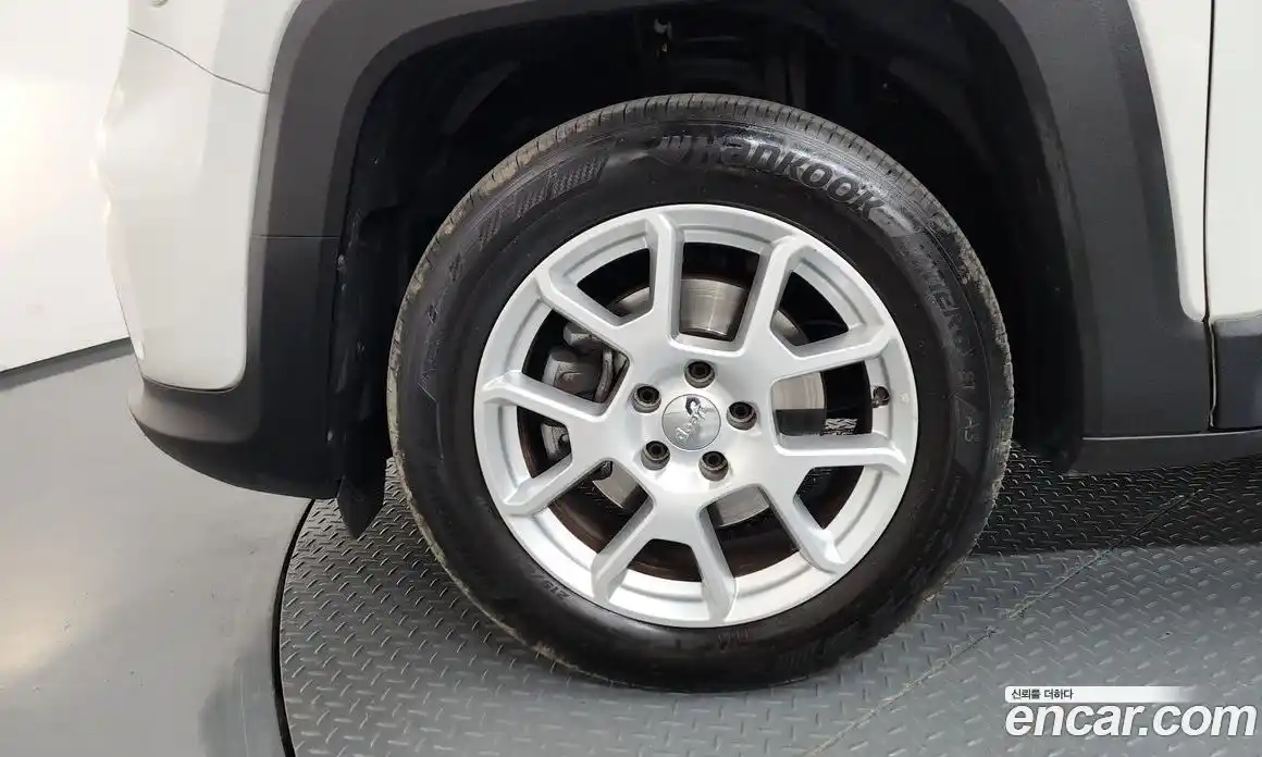 Jeep Renegade 2019 2.4 гидро в Москве № 2132690, фото 5